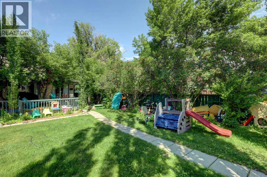 7622 34 Avenue Nw, Calgary, Alberta  T3B 1N6 - Photo 4 - A2328714