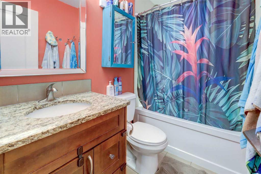 7622 34 Avenue Nw, Calgary, Alberta  T3B 1N6 - Photo 20 - A2328714