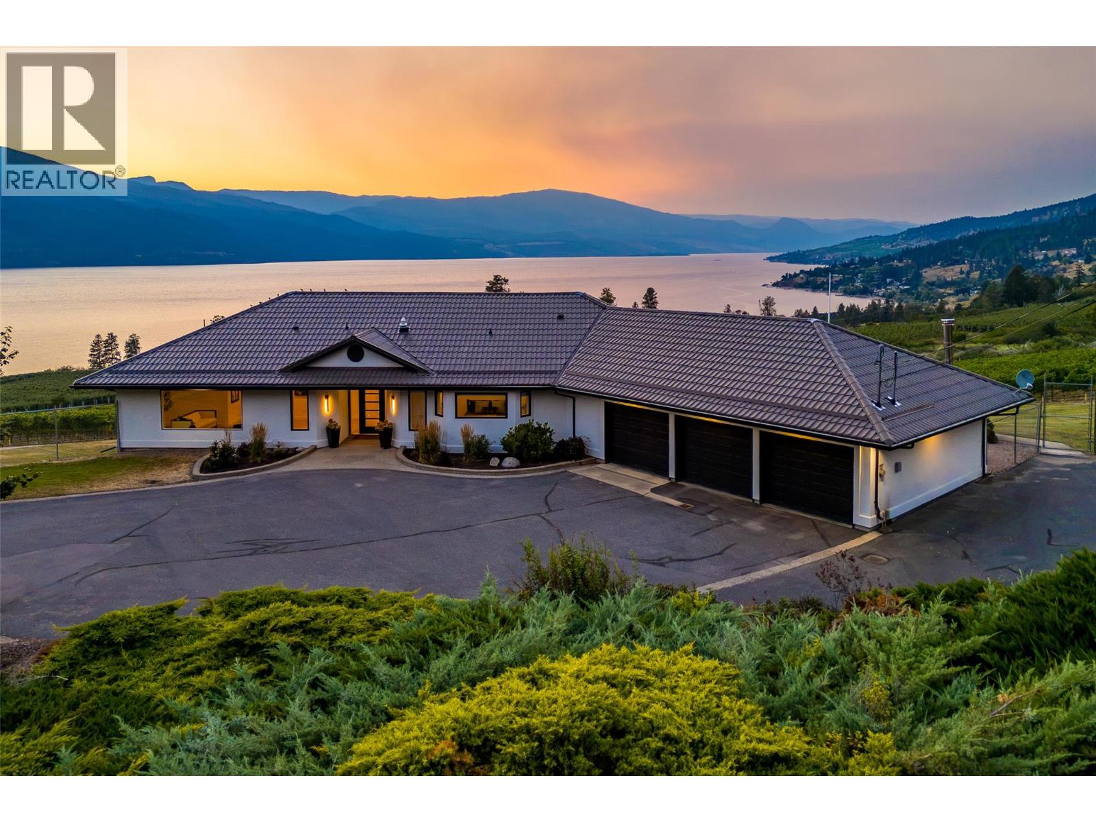 1090 Camp Road, Lake Country, British Columbia  V4V 2H4 - Photo 1 - 10395151
