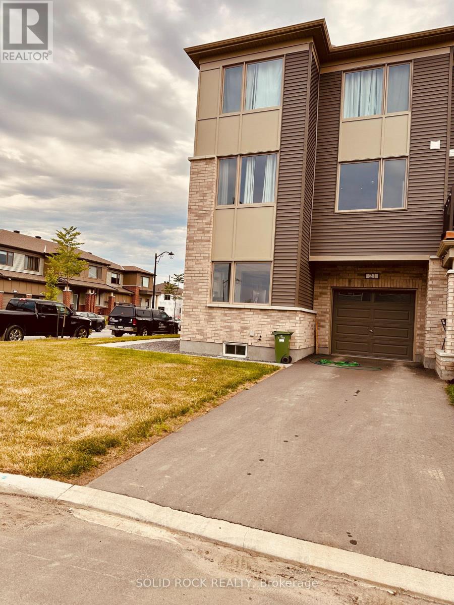 21 Stitch Mews Street, Ottawa, Ontario  K0A 2Z0 - Photo 3 - X13611182