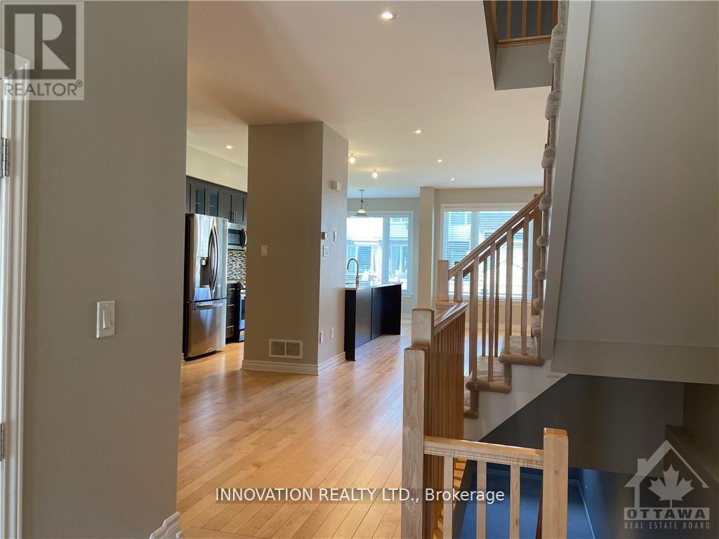 718 Guardian Grove, Ottawa, Ontario  K1X 0B2 - Photo 4 - X13611238
