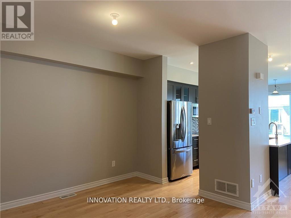 718 Guardian Grove, Ottawa, Ontario  K1X 0B2 - Photo 5 - X13611238