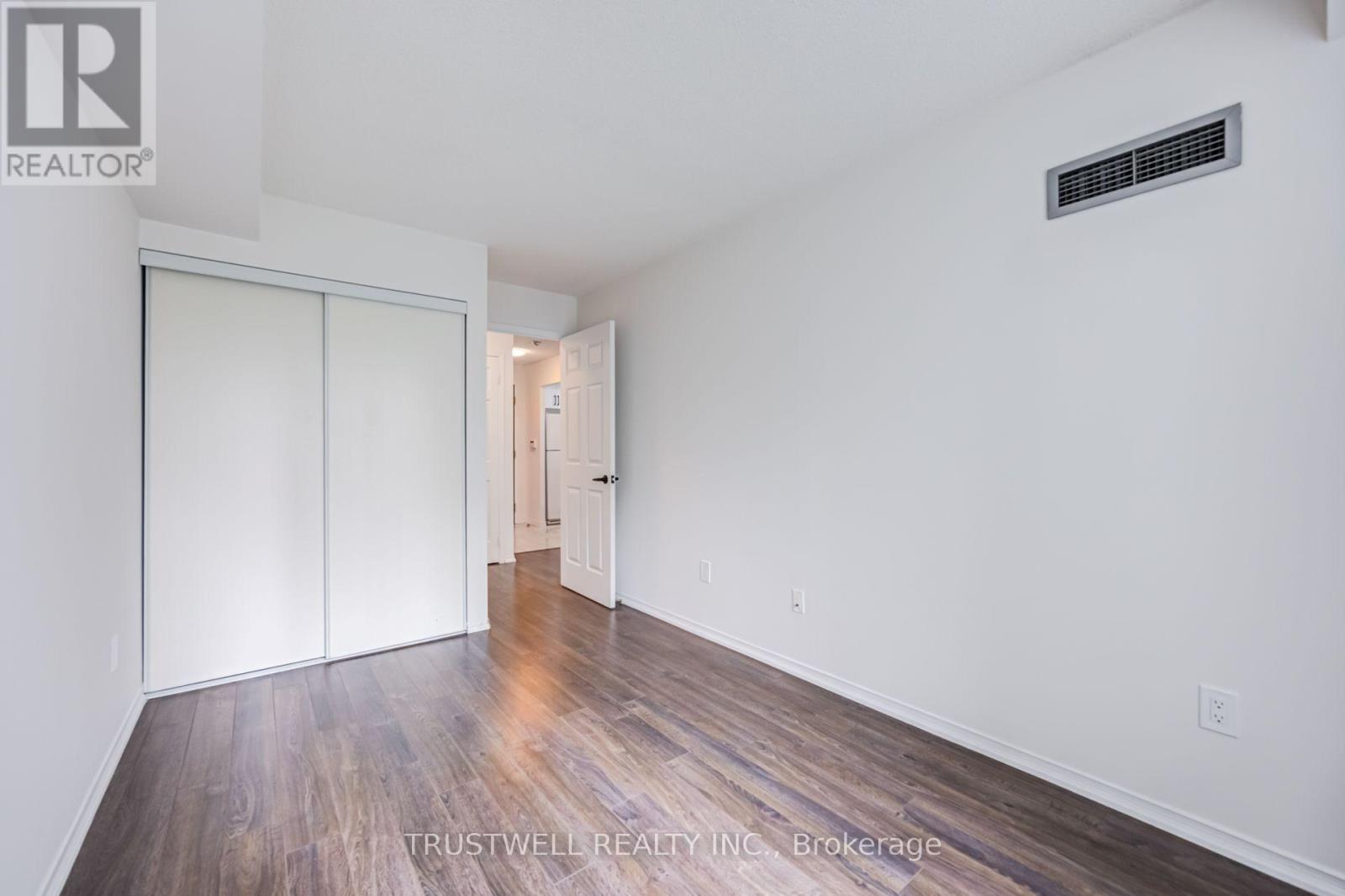 401 - 39 Pemberton Avenue, Toronto, Ontario  M2M 4L6 - Photo 18 - C13611222