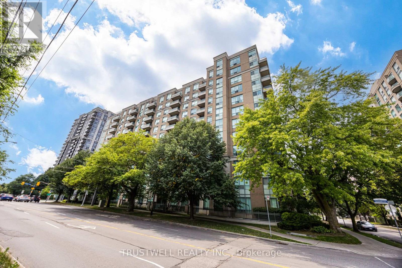 401 - 39 Pemberton Avenue, Toronto, Ontario  M2M 4L6 - Photo 2 - C13611222