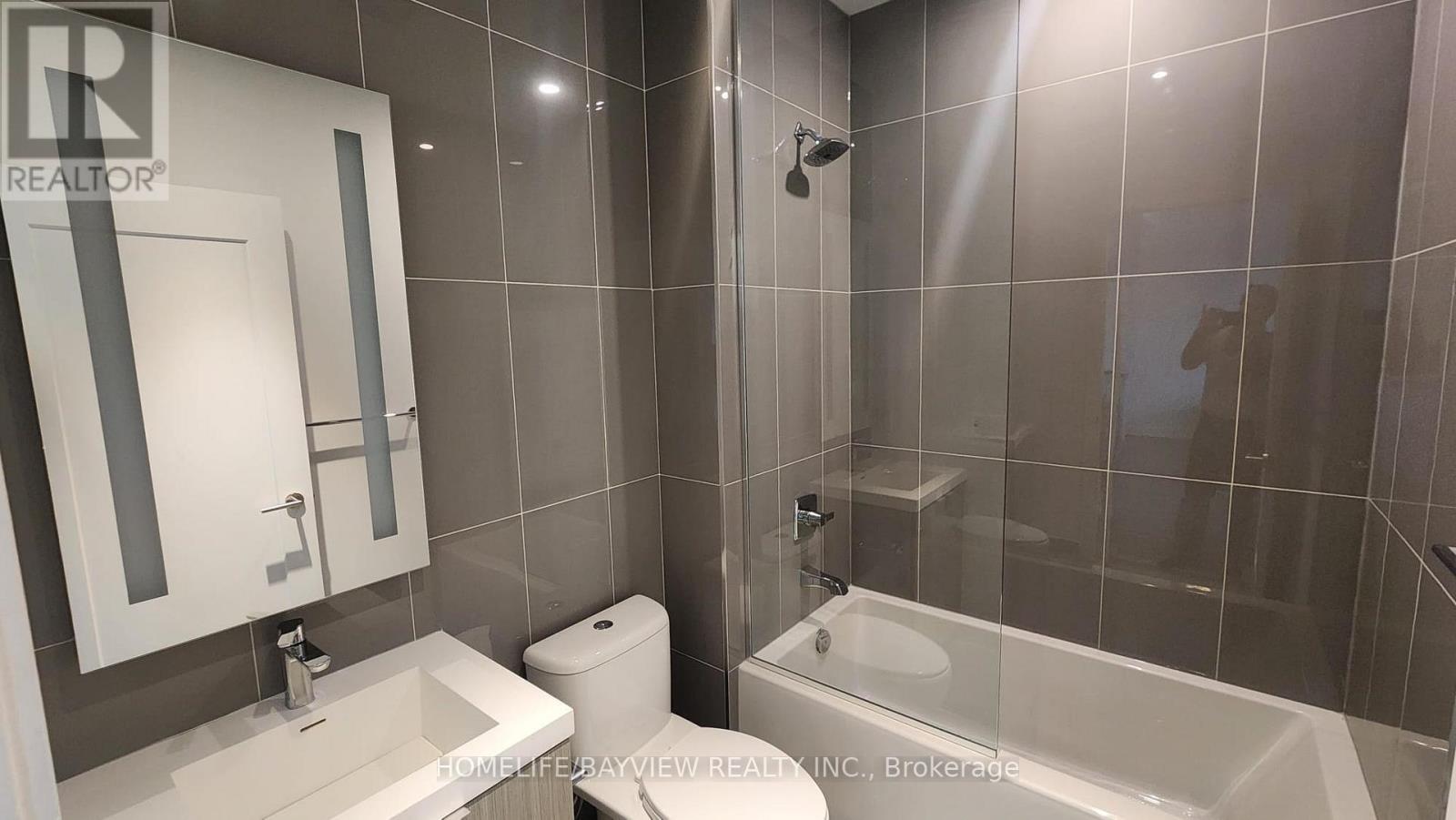 2704 - 575 Bloor Street E, Toronto, Ontario  M4W 0B2 - Photo 12 - C13611236