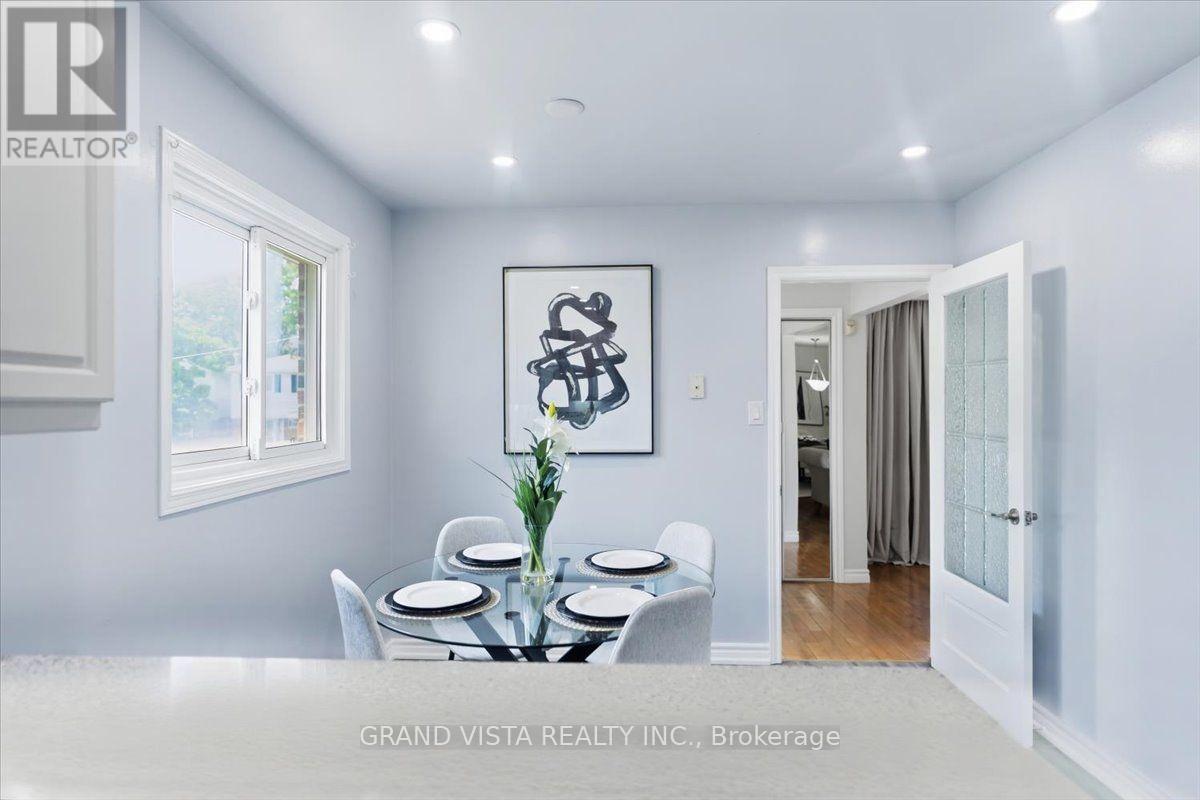 269 Timberbank Boulevard, Toronto, Ontario  M1W 2G9 - Photo 12 - E13611228