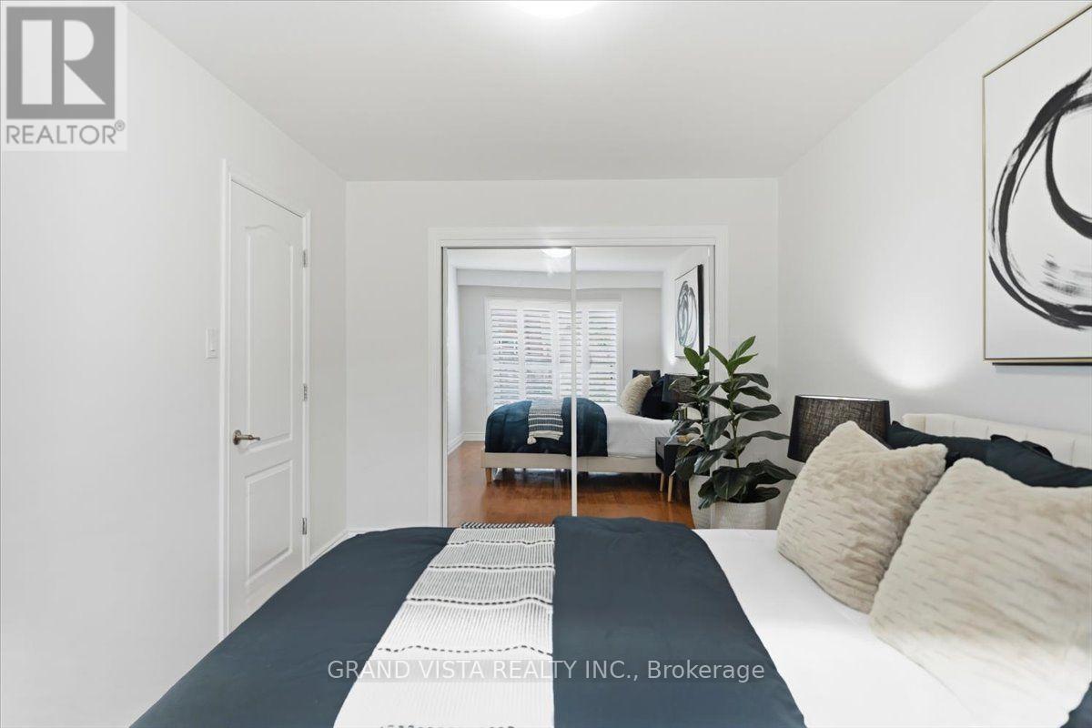 269 Timberbank Boulevard, Toronto, Ontario  M1W 2G9 - Photo 15 - E13611228