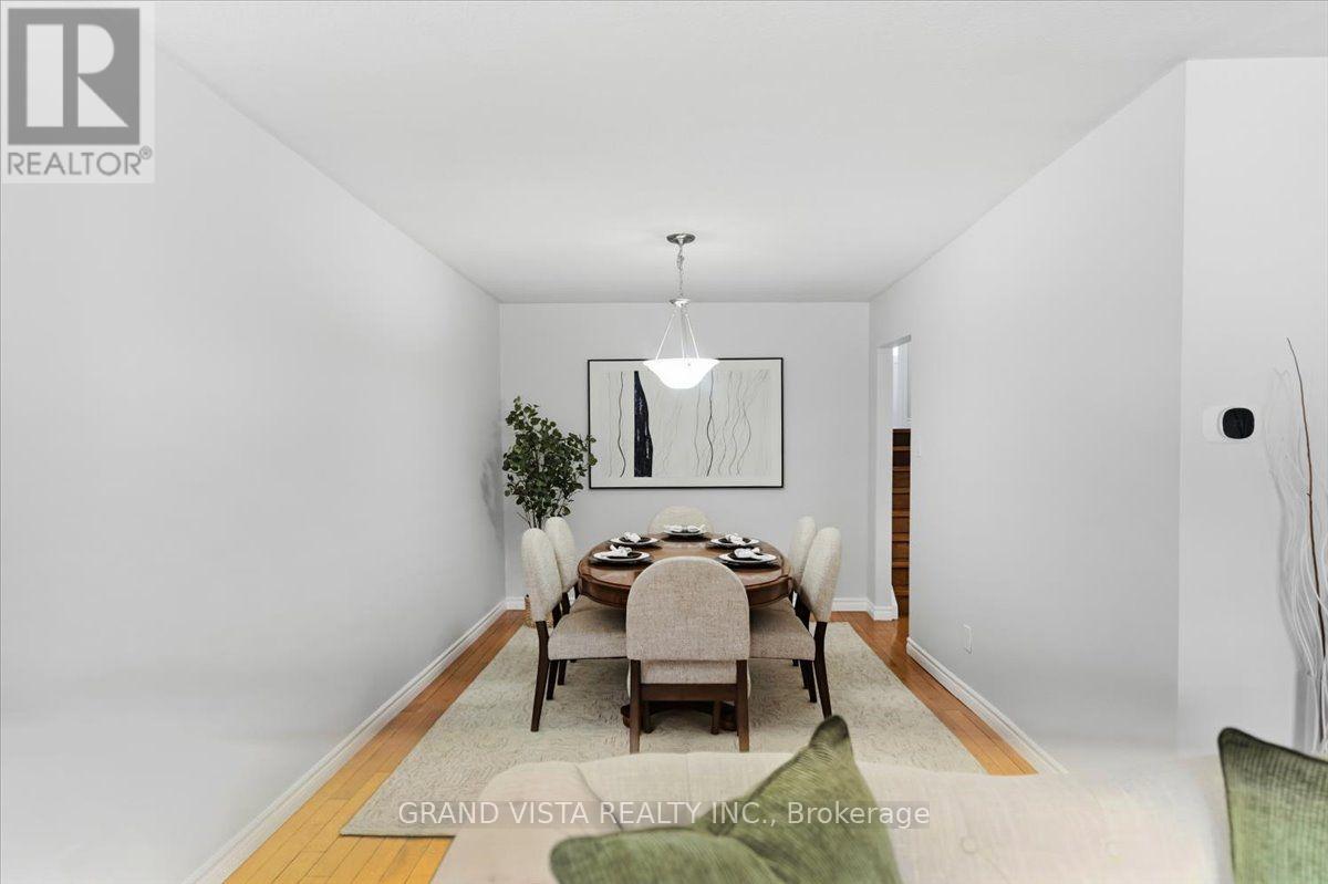 269 Timberbank Boulevard, Toronto, Ontario  M1W 2G9 - Photo 5 - E13611228