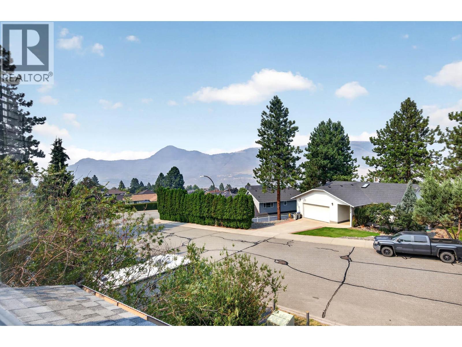 1725 Coldwater Drive, Kamloops, British Columbia  V2E 2R3 - Photo 2 - 10395560