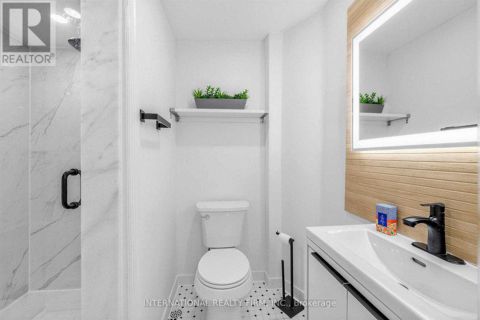 Upper - 793 Dufferin Street, Toronto, Ontario  M6H 3K8 - Photo 21 - C13611270