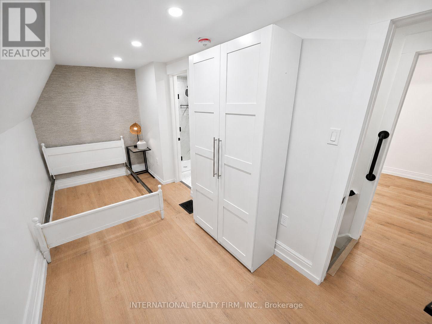 Upper - 793 Dufferin Street, Toronto, Ontario  M6H 3K8 - Photo 24 - C13611270