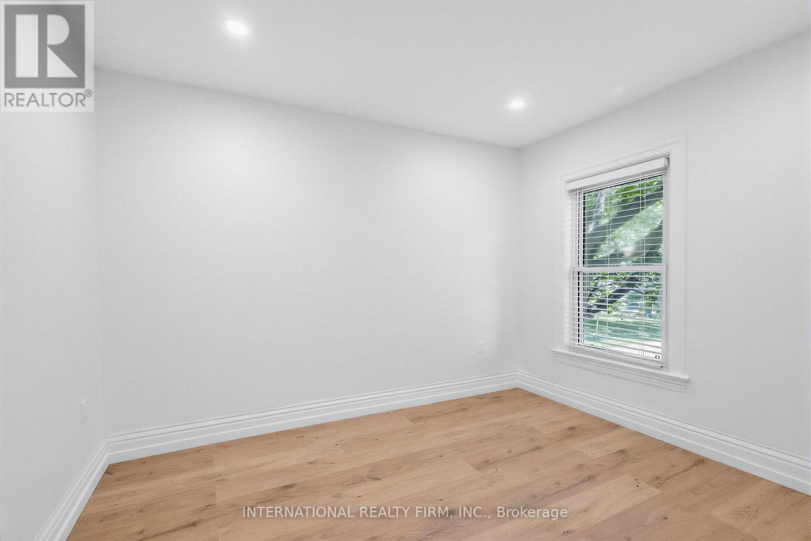 Upper - 793 Dufferin Street, Toronto, Ontario  M6H 3K8 - Photo 9 - C13611270