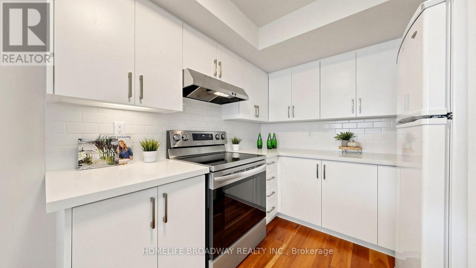 3507 - 77 Harbour Square, Toronto, Ontario  M5J 2S2 - Photo 12 - C13611280
