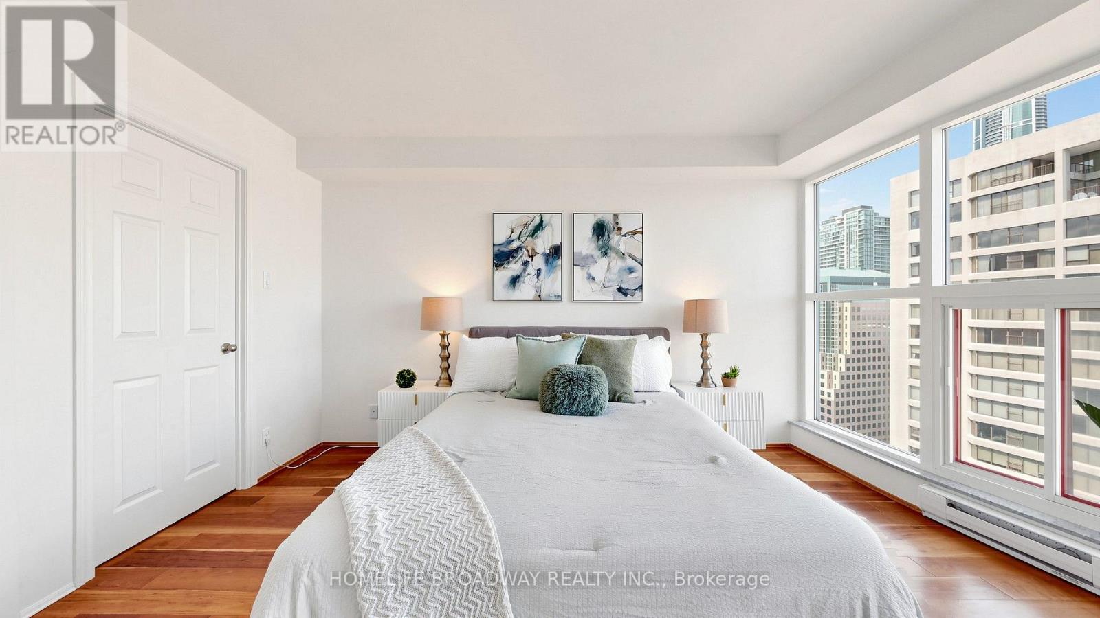 3507 - 77 Harbour Square, Toronto, Ontario  M5J 2S2 - Photo 18 - C13611280