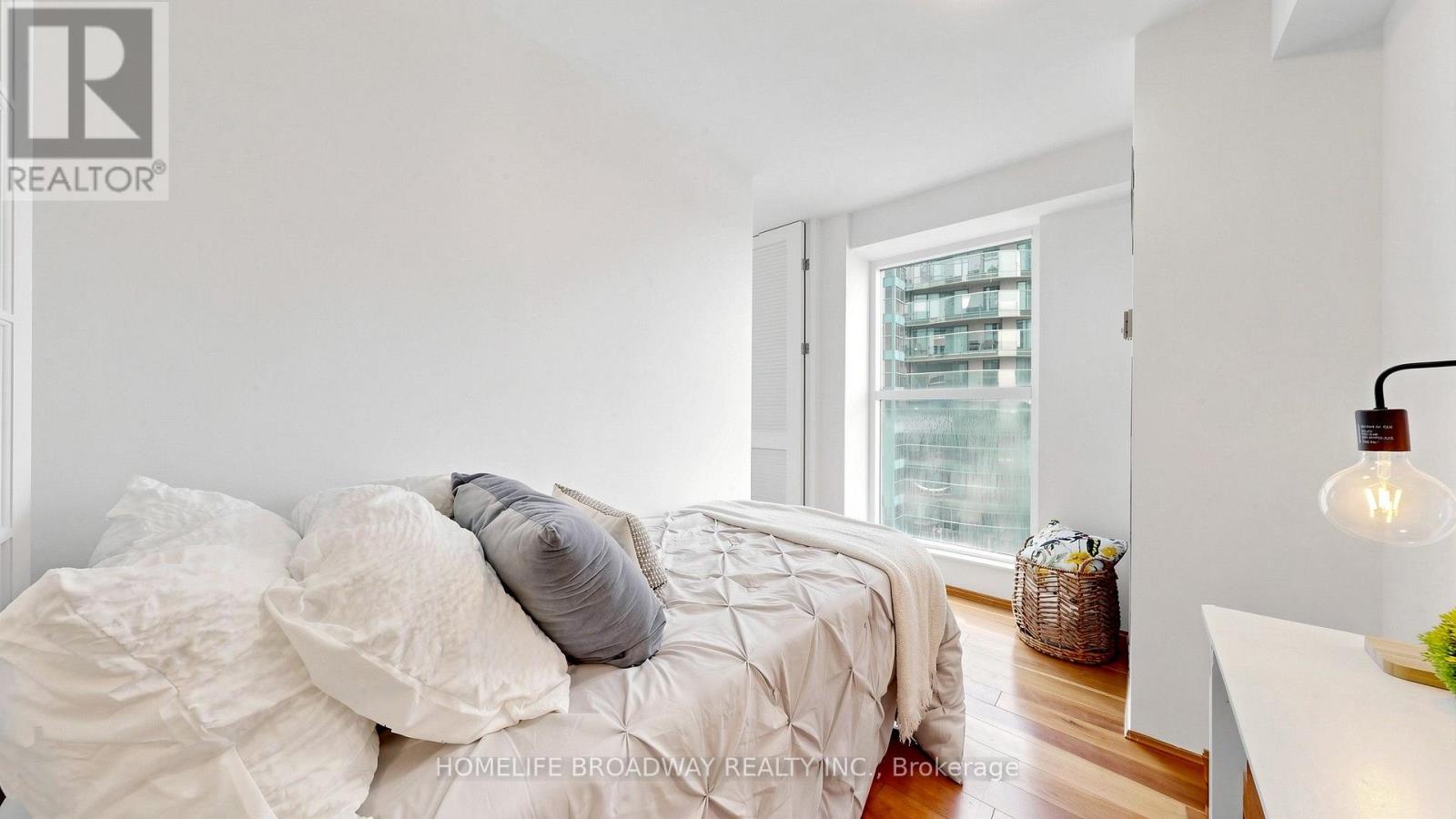 3507 - 77 Harbour Square, Toronto, Ontario  M5J 2S2 - Photo 24 - C13611280