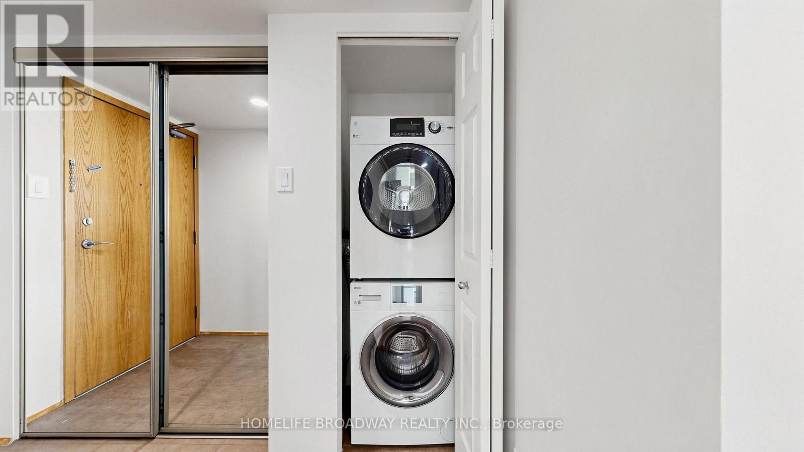 3507 - 77 Harbour Square, Toronto, Ontario  M5J 2S2 - Photo 29 - C13611280