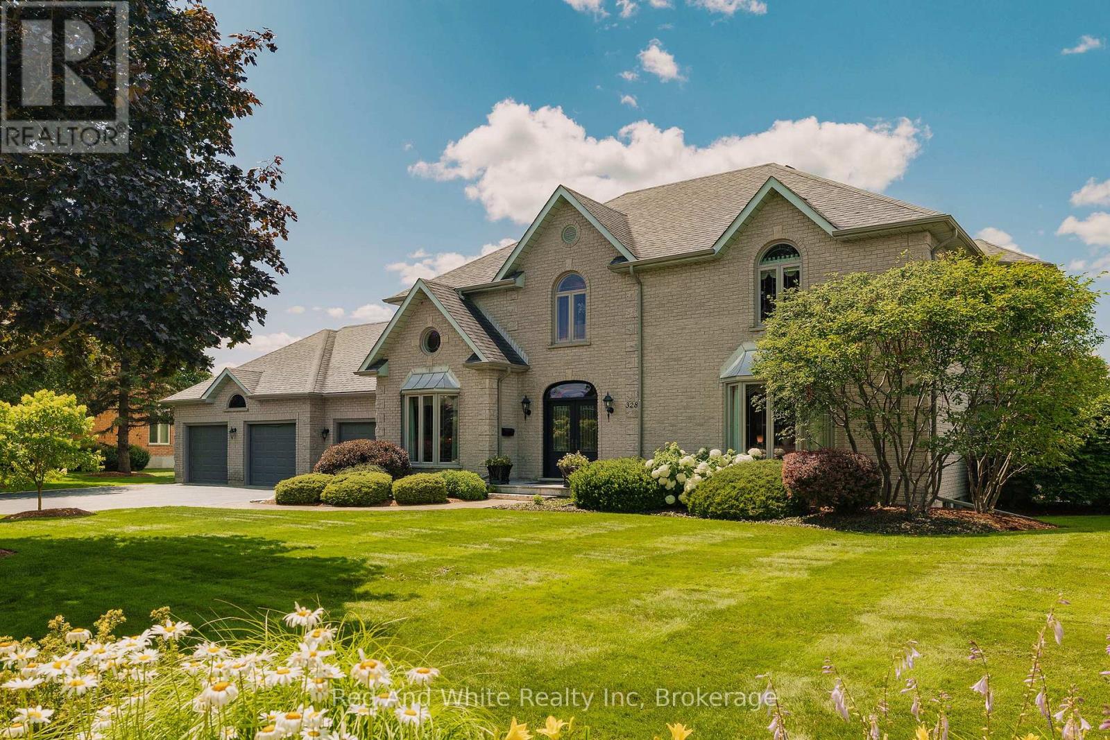 328 Golf Course Road, Woolwich, Ontario  N0B 1N0 - Photo 2 - X13611258
