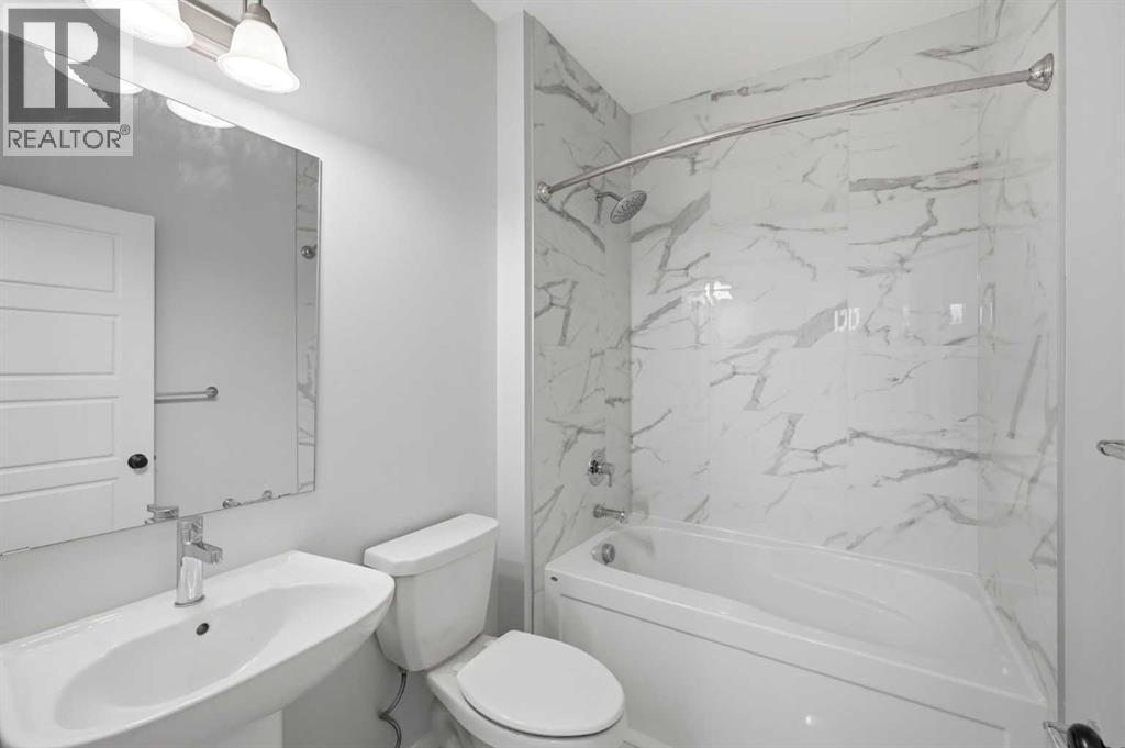 156 Seton Villas Se, Calgary, Alberta  T3M 3L9 - Photo 7 - A2332755