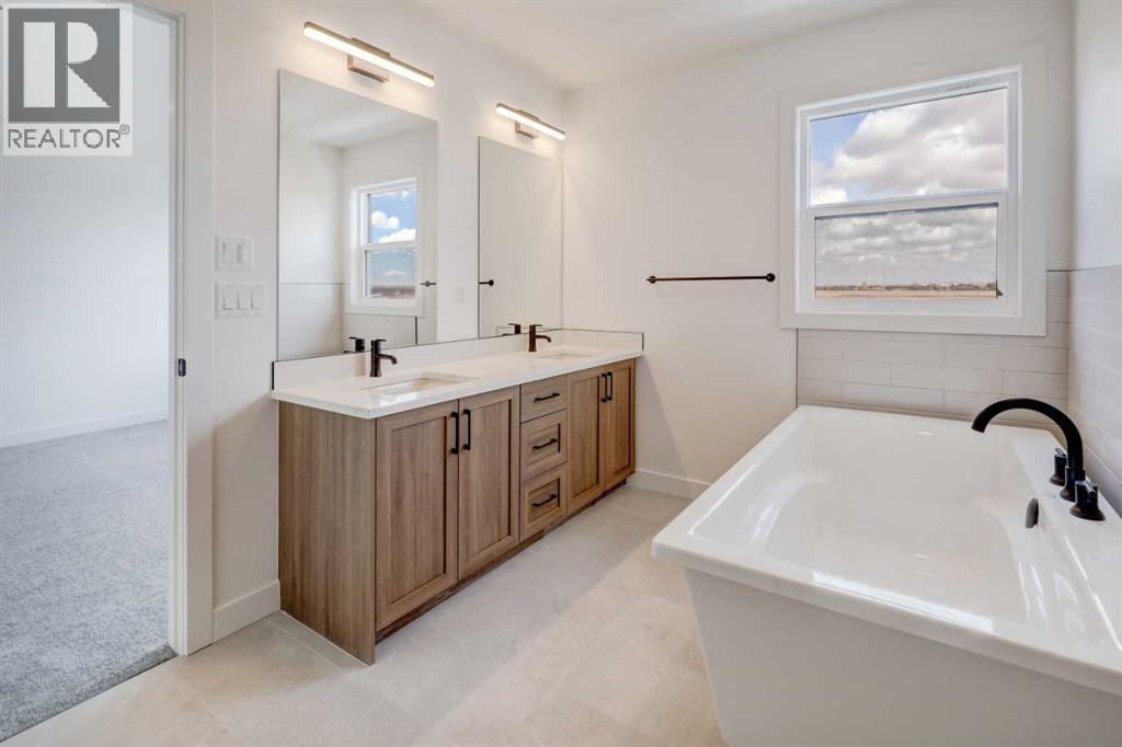 1481 South Point Villas SW, Airdrie, Alberta  T4B 5P2 - Photo 17 - A2303379