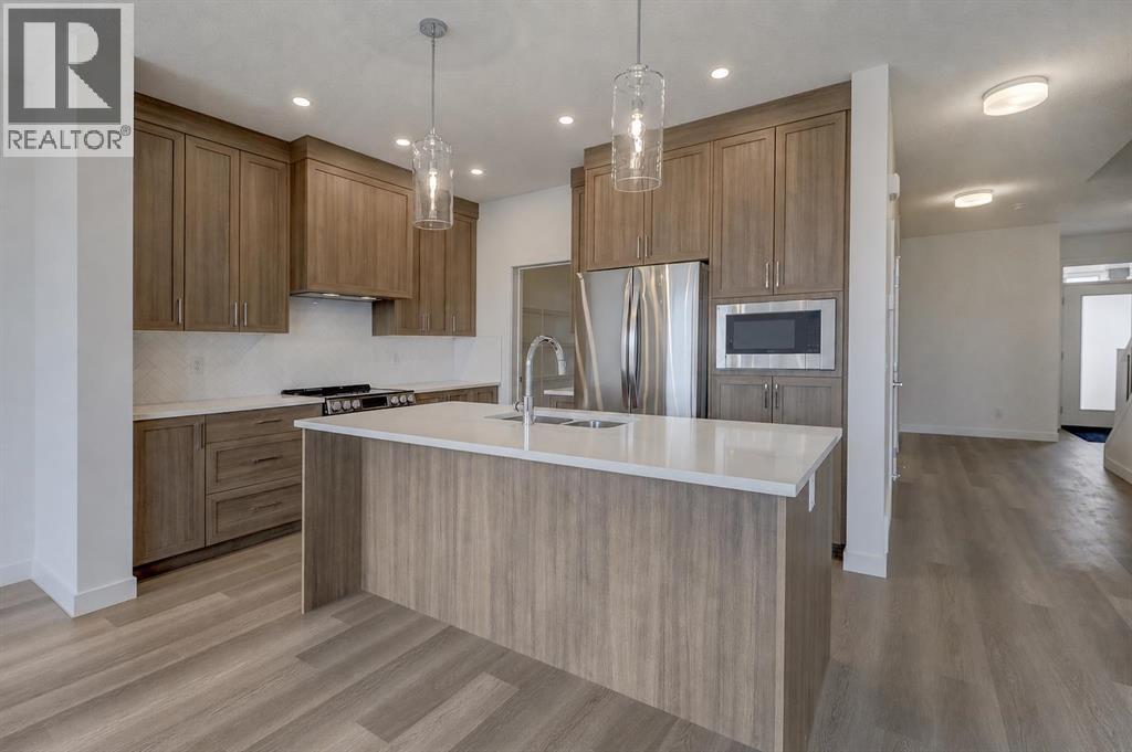 1333 South Point Parade SW, Airdrie, Alberta  T4B 5P3 - Photo 4 - A2309772