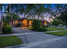 35 BARKWIN DRIVE, Toronto, Ontario