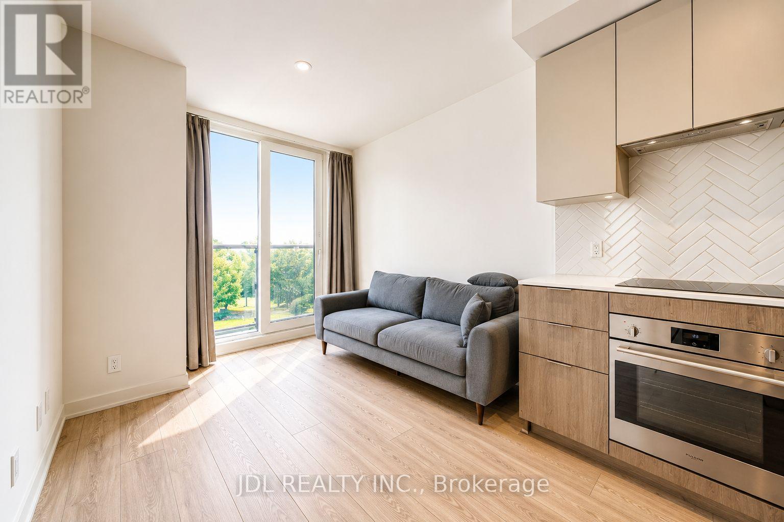 312 - 15 Holmes Avenue, Toronto, Ontario  M2N 0L4 - Photo 1 - C13611298