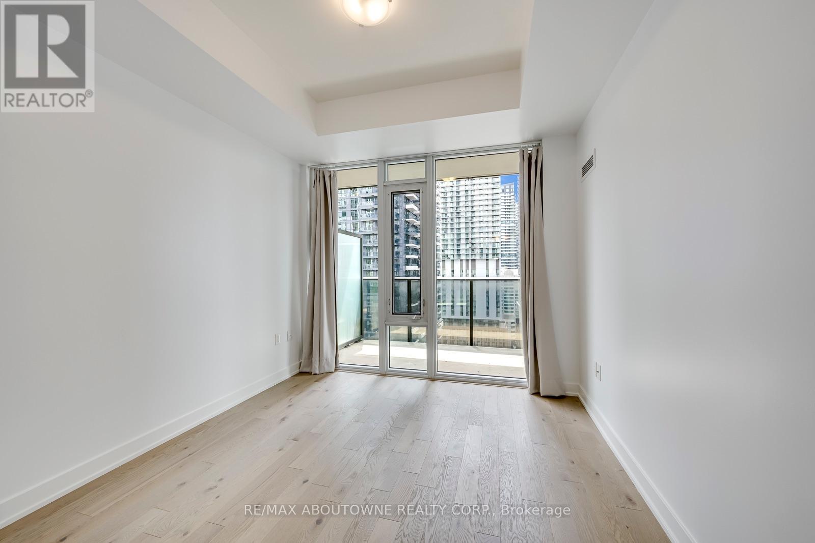 2601 - 330 Richmond Street W, Toronto, Ontario  M5V 1X2 - Photo 16 - C13611420