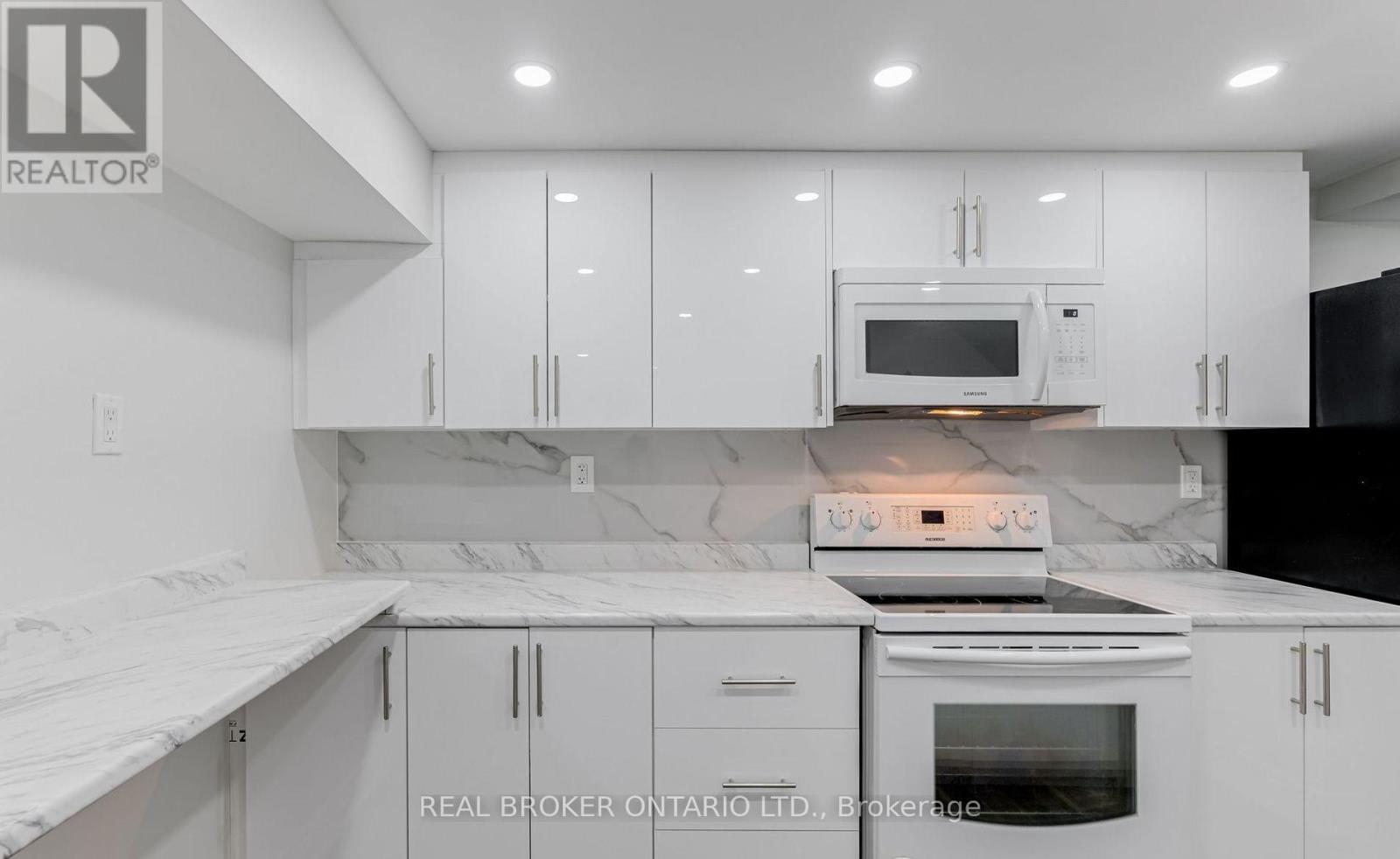 47 Rotary Drive, Toronto, Ontario  M1B 2J2 - Photo 10 - E13611404