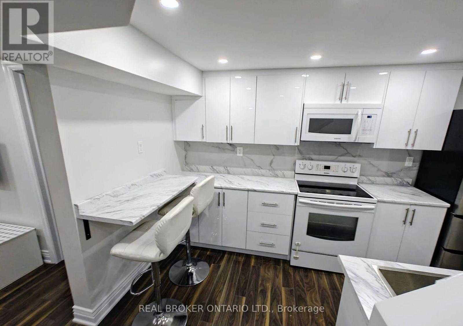 47 Rotary Drive, Toronto, Ontario  M1B 2J2 - Photo 11 - E13611404