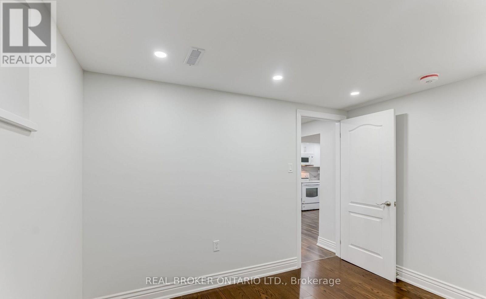47 Rotary Drive, Toronto, Ontario  M1B 2J2 - Photo 23 - E13611404