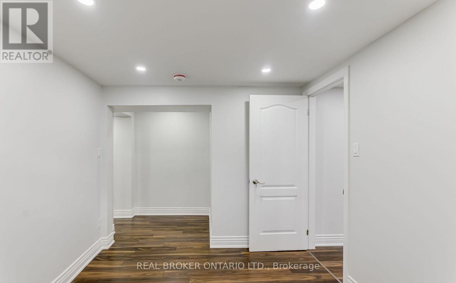 47 Rotary Drive, Toronto, Ontario  M1B 2J2 - Photo 4 - E13611404
