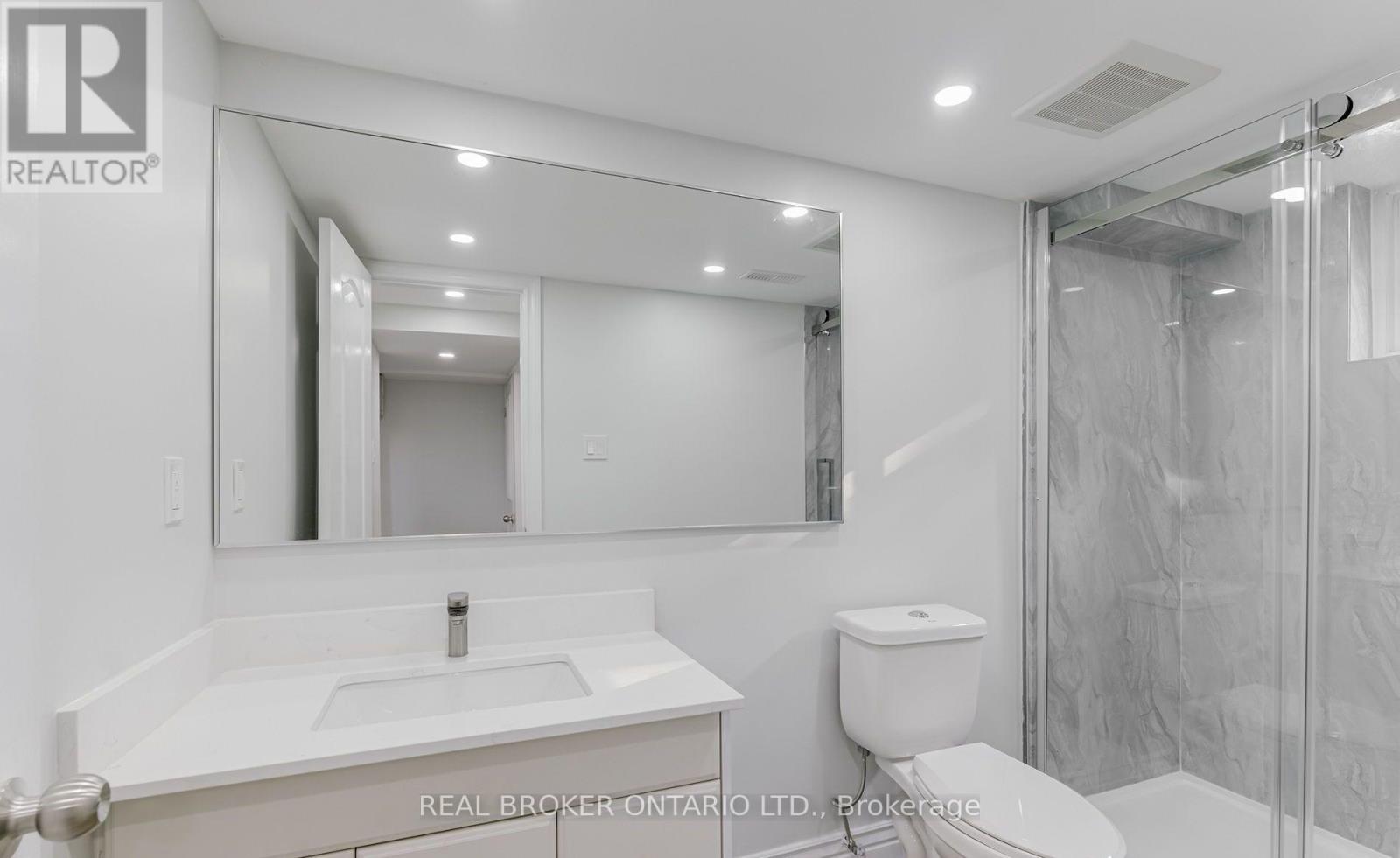 47 Rotary Drive, Toronto, Ontario  M1B 2J2 - Photo 7 - E13611404