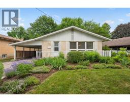 14 RUSKVIEW Road, Kitchener, Ontario