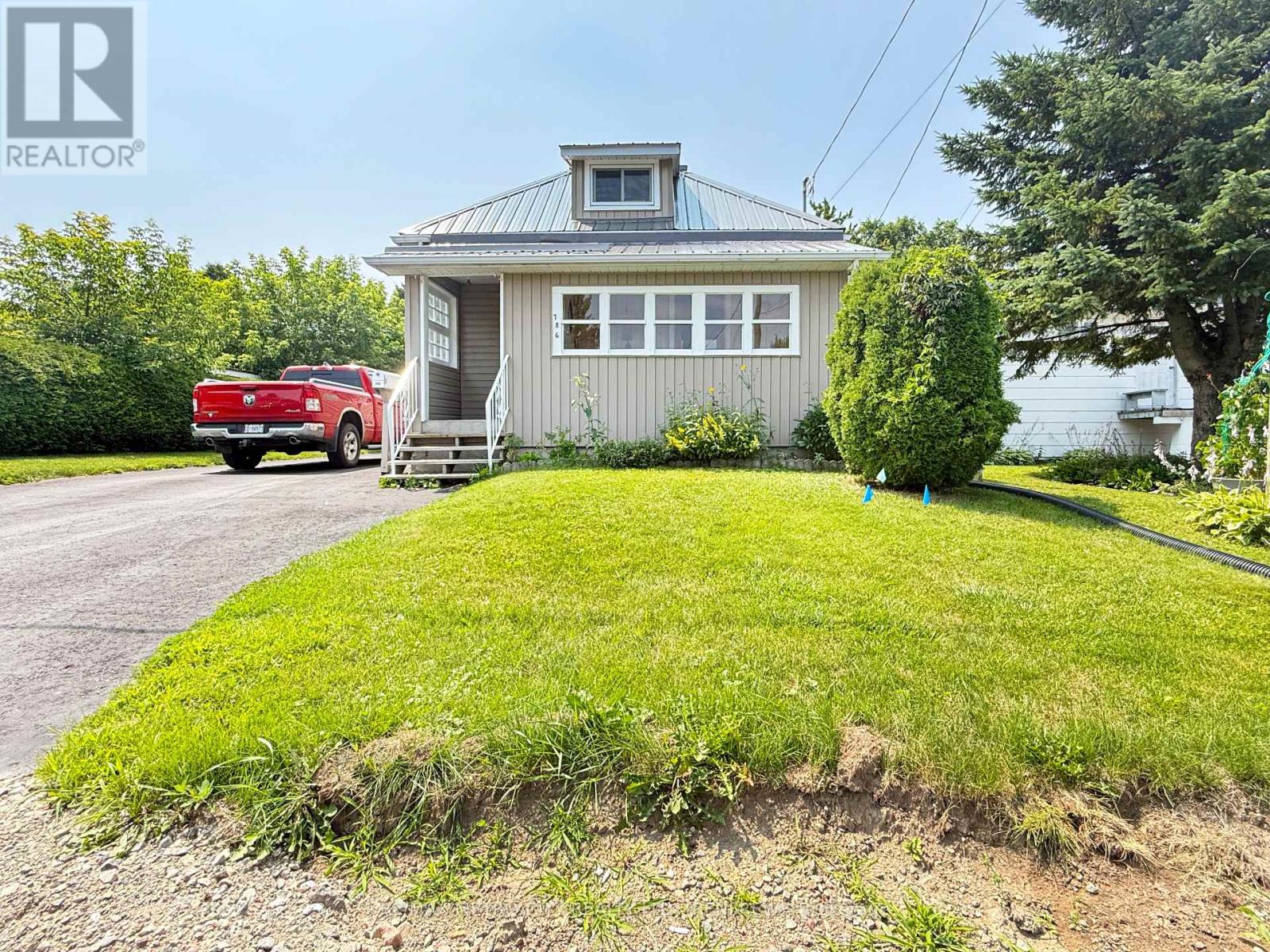 786 Seventh Street, Renfrew, Ontario  K7V 1B7 - Photo 2 - X13611410