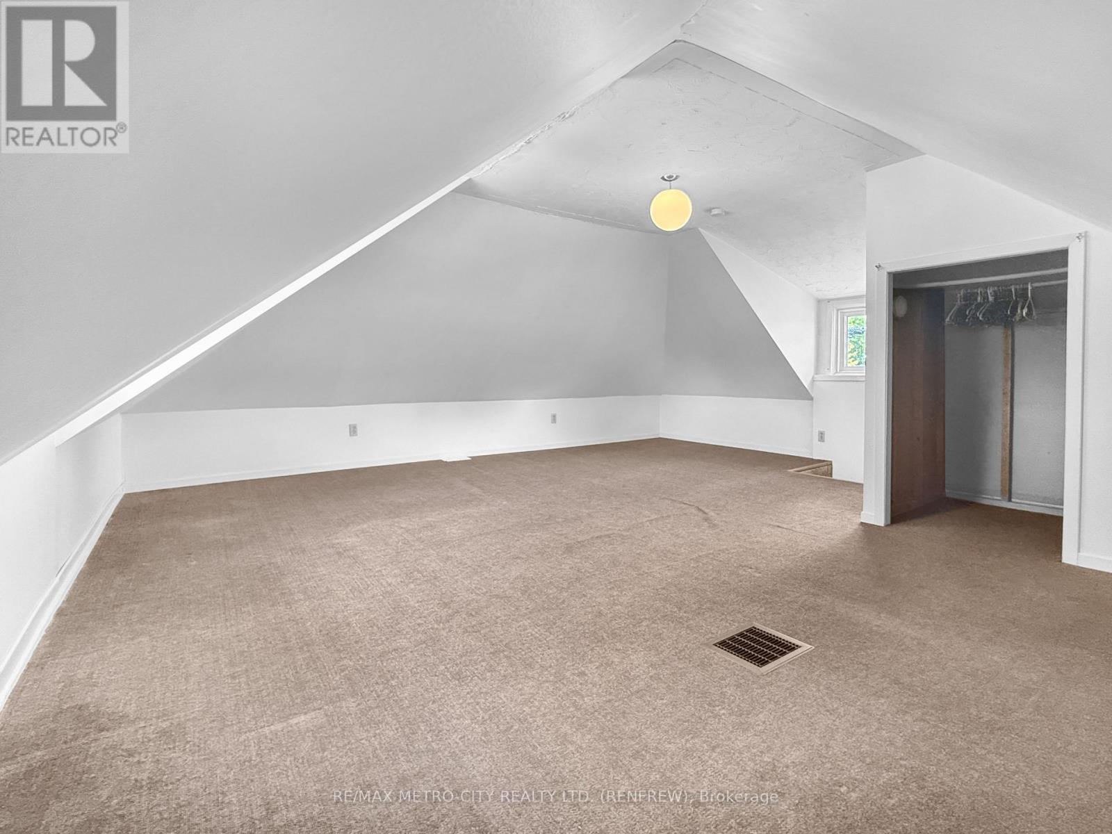 786 Seventh Street, Renfrew, Ontario  K7V 1B7 - Photo 7 - X13611410