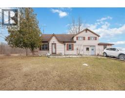 823 HOLT LINE, Sombra, Ontario