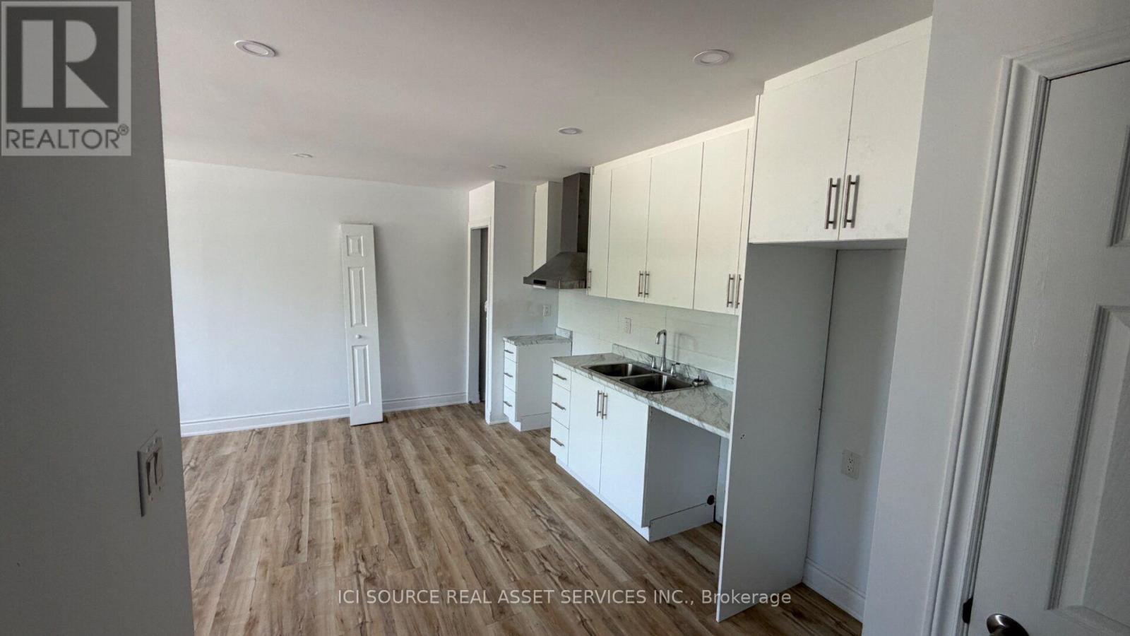 6 - 2 Queen Street S, New Tecumseth (Tottenham), Ontario  L0G 1W0 - Photo 1 - N13611450