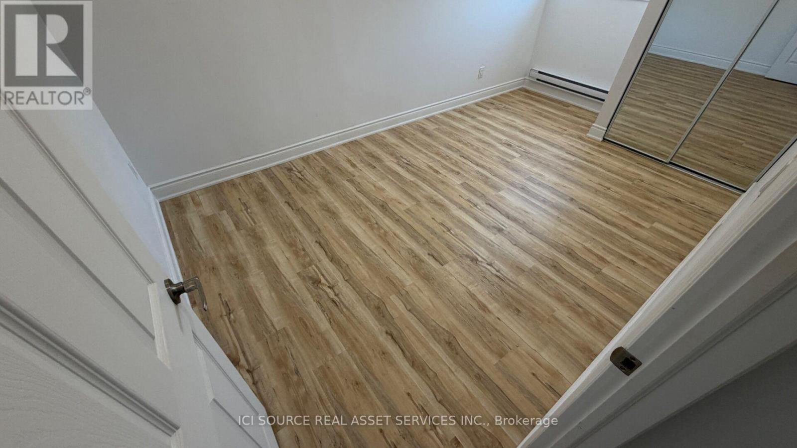 6 - 2 Queen Street S, New Tecumseth (Tottenham), Ontario  L0G 1W0 - Photo 3 - N13611450