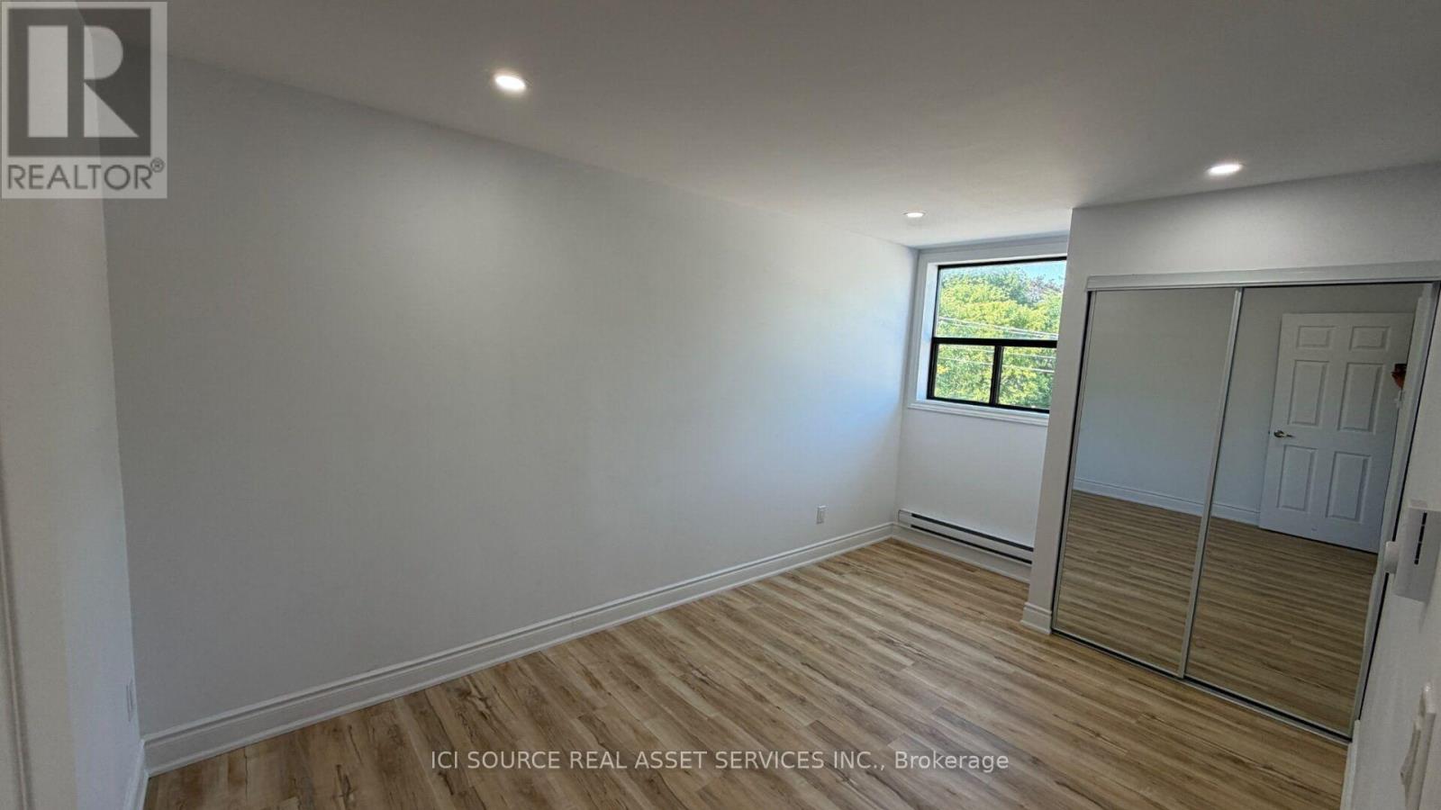 6 - 2 Queen Street S, New Tecumseth (Tottenham), Ontario  L0G 1W0 - Photo 4 - N13611450