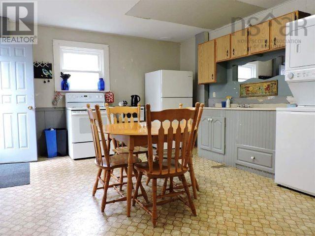 2-4 Queen Street Extension, Amherst, Nova Scotia  B4H 1P8 - Photo 12 - 202618644