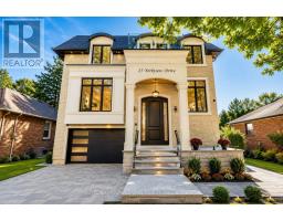 25 YORKVIEW DRIVE, Toronto, Ontario
