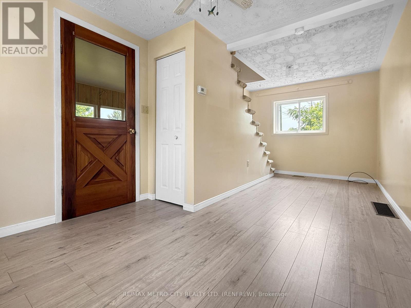 786 Seventh Street, Renfrew, Ontario  K7V 1B7 - Photo 9 - X13611410