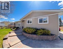 48 Redwing AVE, Manitouwadge, Ontario