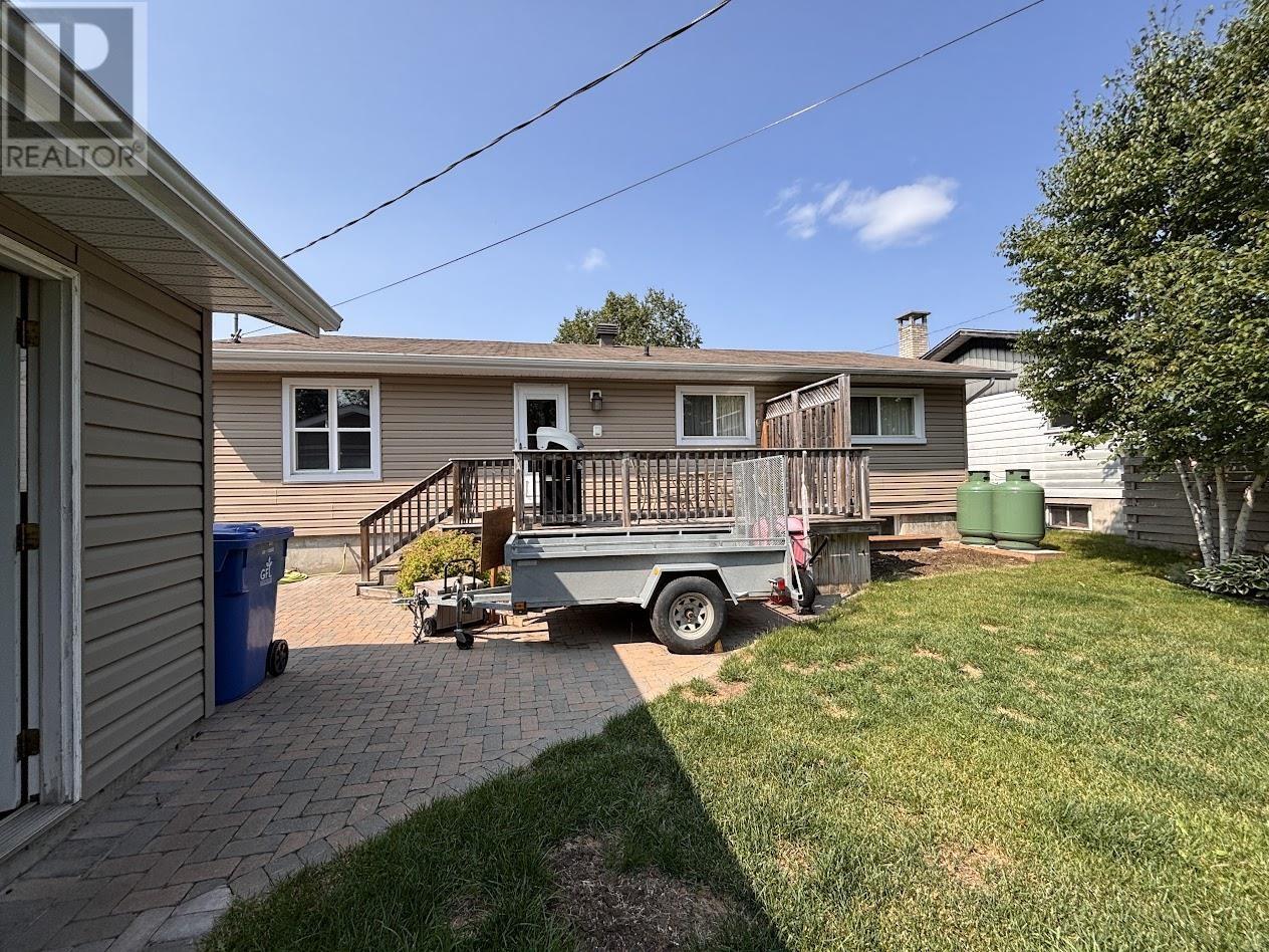 48 Redwing Ave, Manitouwadge, Ontario  P0T 2C0 - Photo 32 - TB2600650