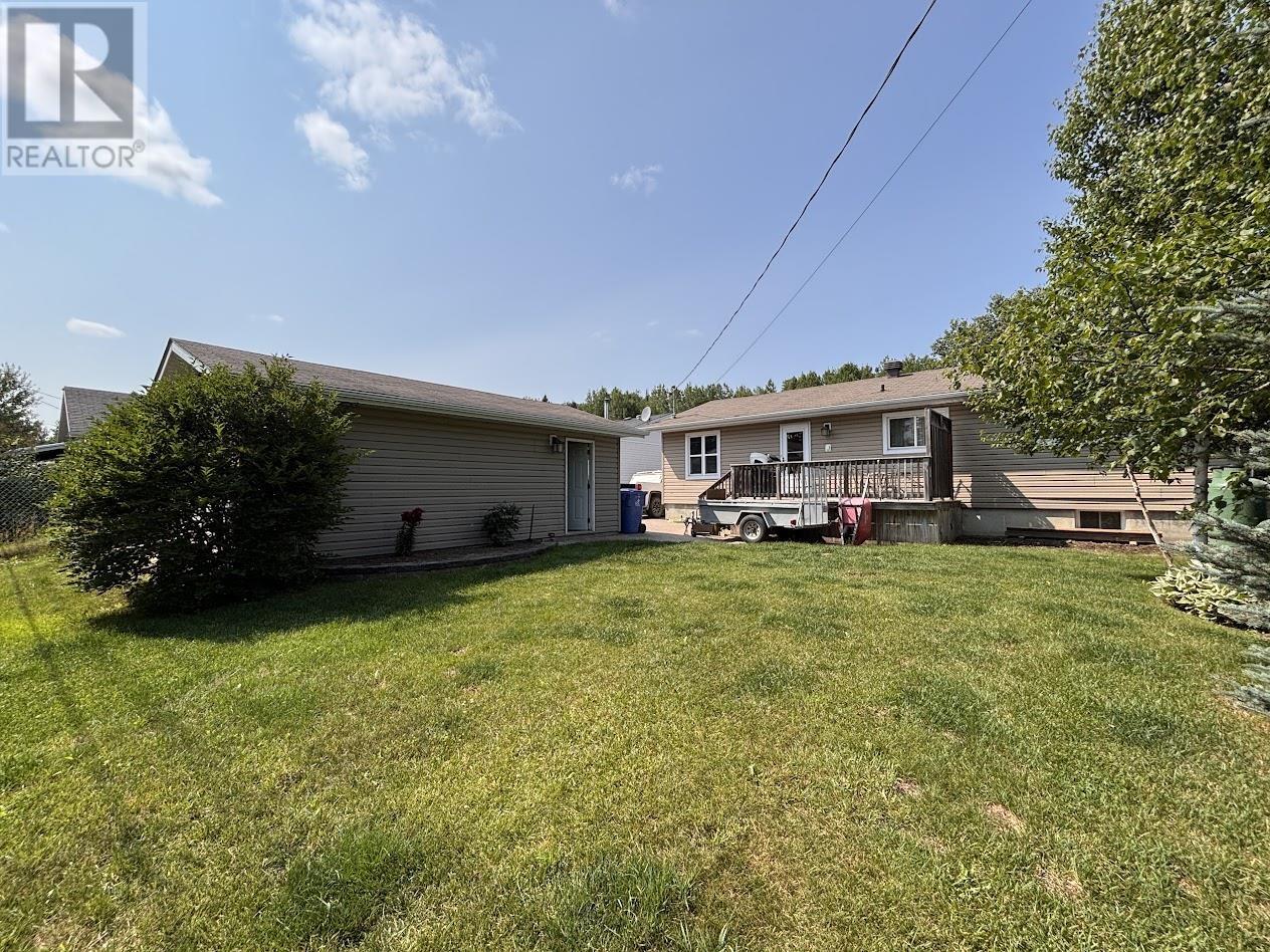 48 Redwing Ave, Manitouwadge, Ontario  P0T 2C0 - Photo 36 - TB2600650
