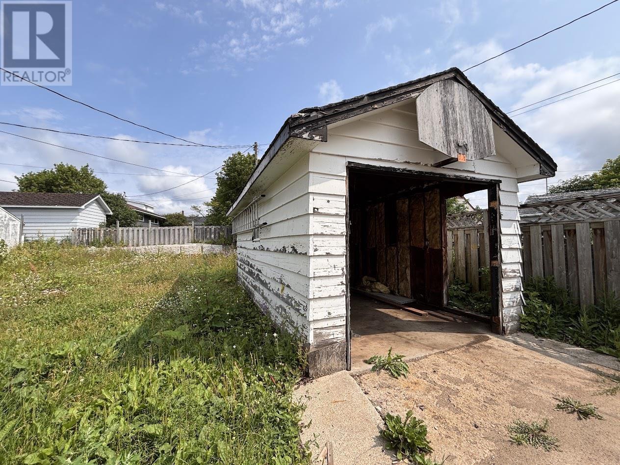 55 Neebig Ave, Manitouwadge, Ontario  P0T 2C0 - Photo 34 - TB2601644