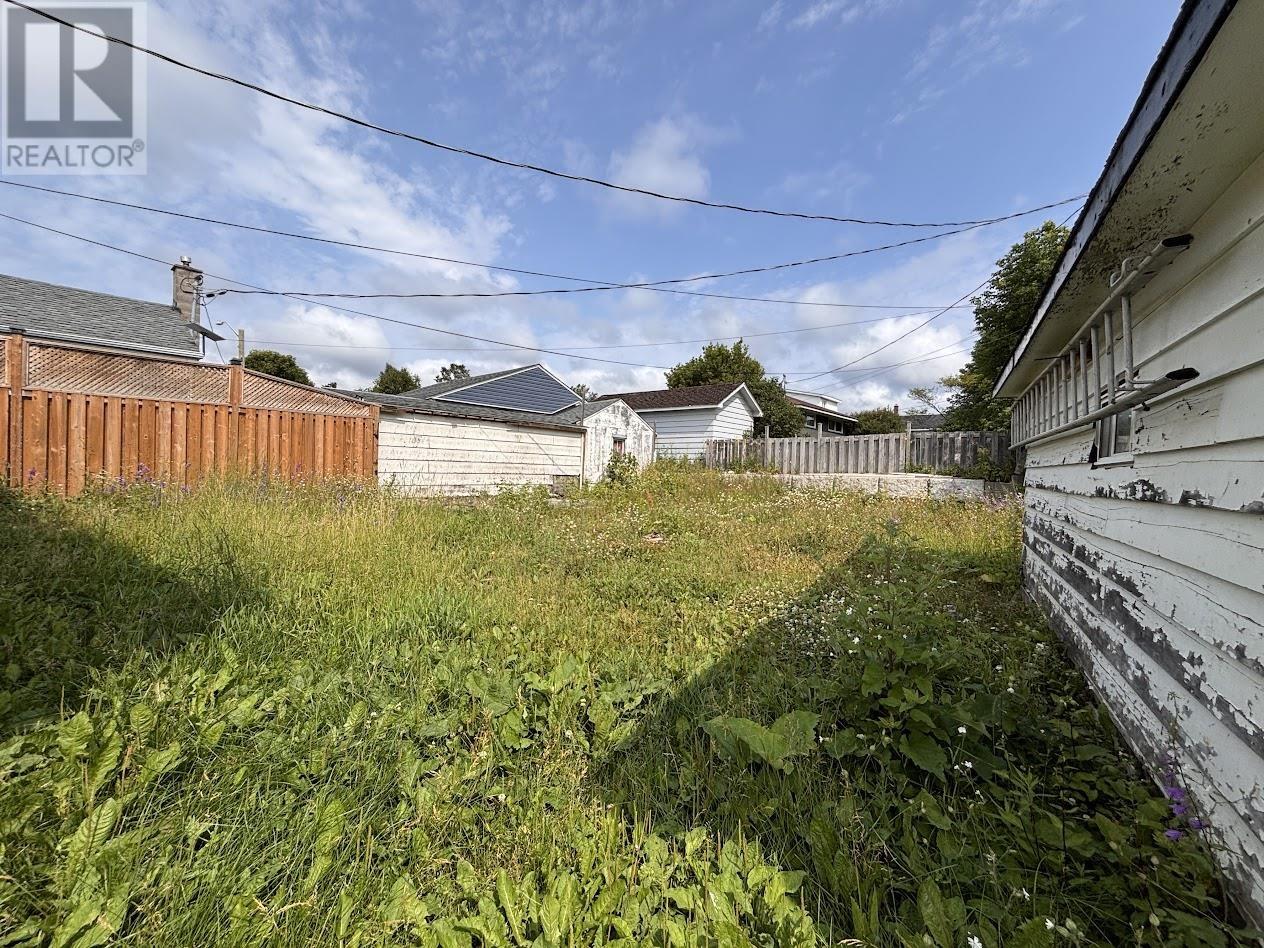 55 Neebig Ave, Manitouwadge, Ontario  P0T 2C0 - Photo 32 - TB2601644