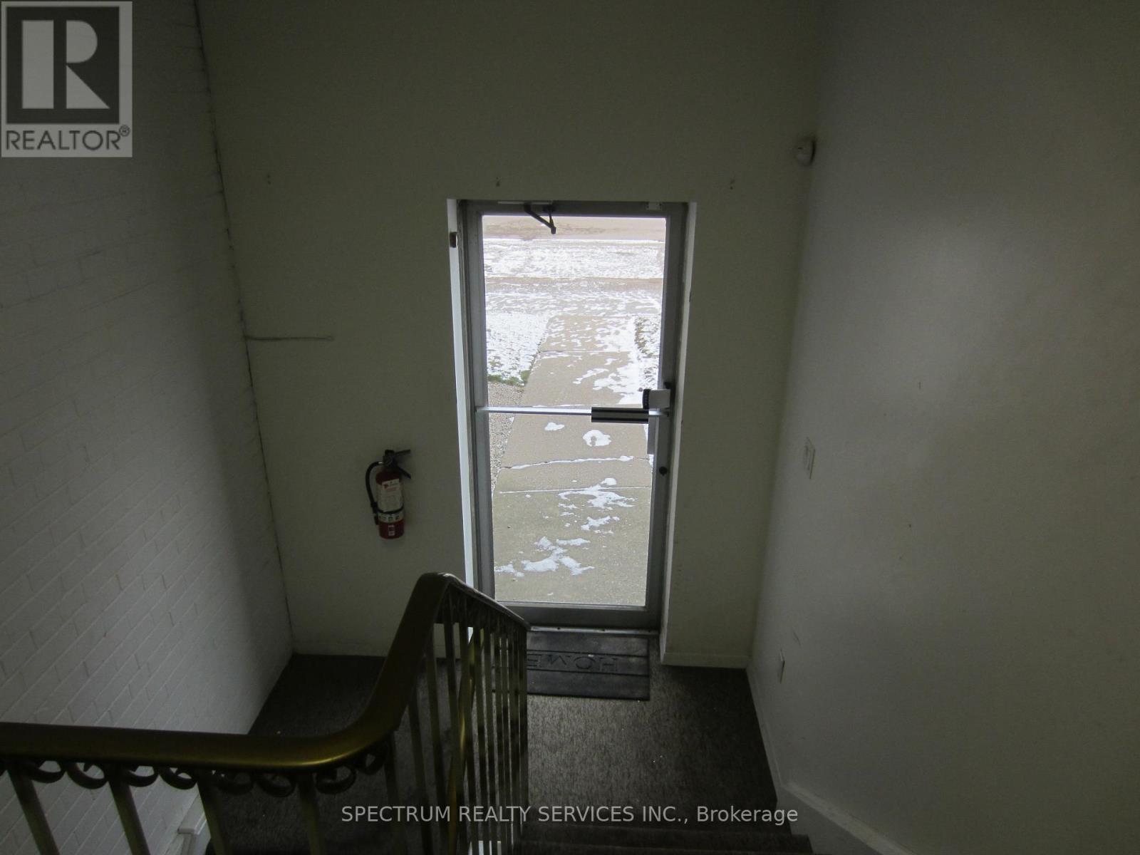 Unit A - 76 Signet Drive, Toronto, Ontario  M9L 1T2 - Photo 3 - W13174046