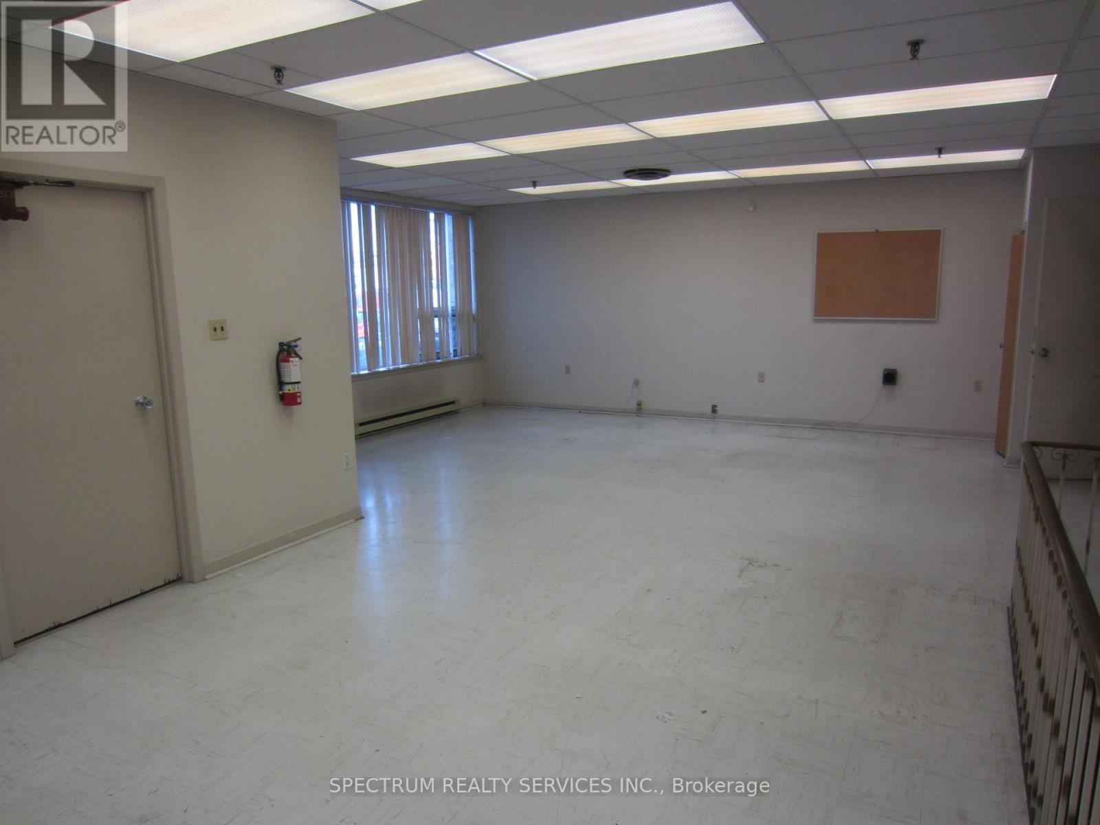 Unit A - 76 Signet Drive, Toronto, Ontario  M9L 1T2 - Photo 6 - W13174046