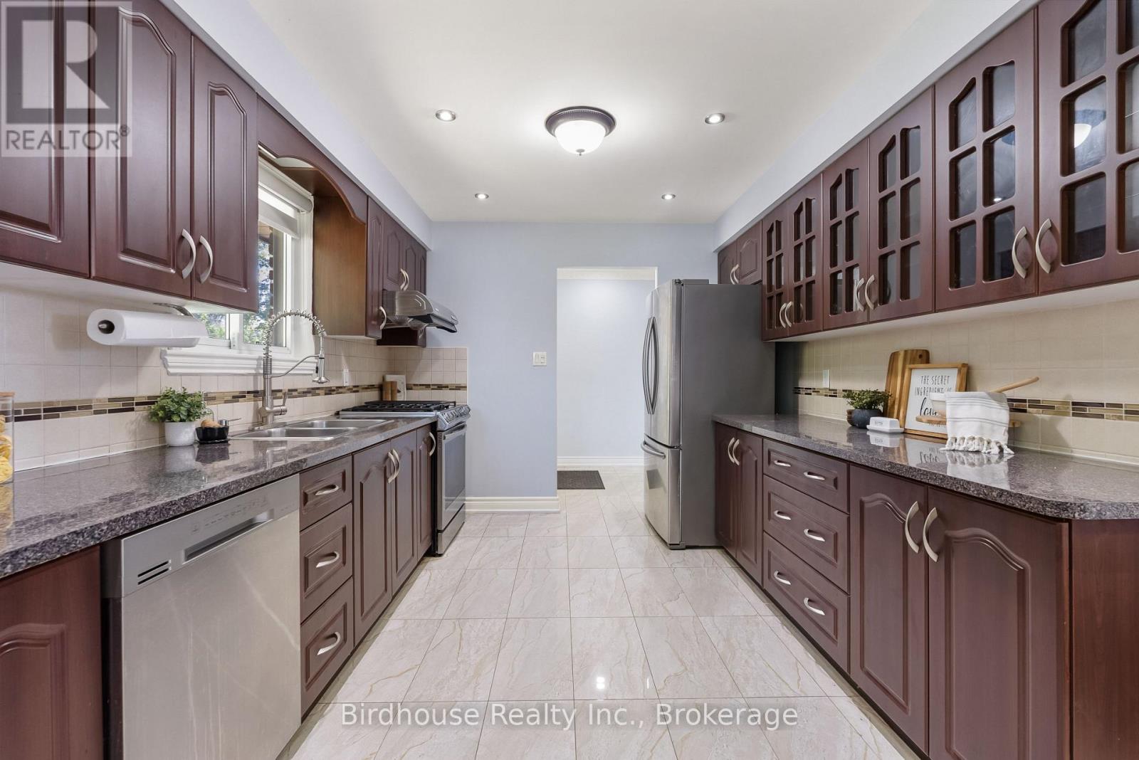 36 Sugar Bush Road, Kawartha Lakes, Ontario  L0B 1L0 - Photo 12 - X13611562